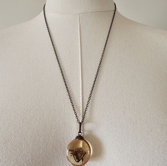 Dried Floral Gold Pendant Necklace - Picture 1 of 3